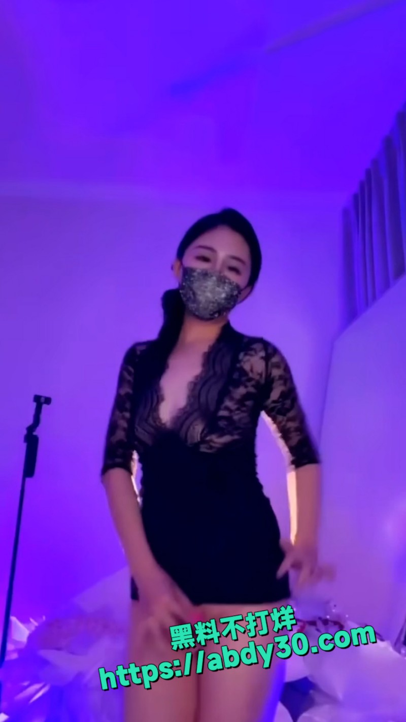 西西网红御姐的狂野 10