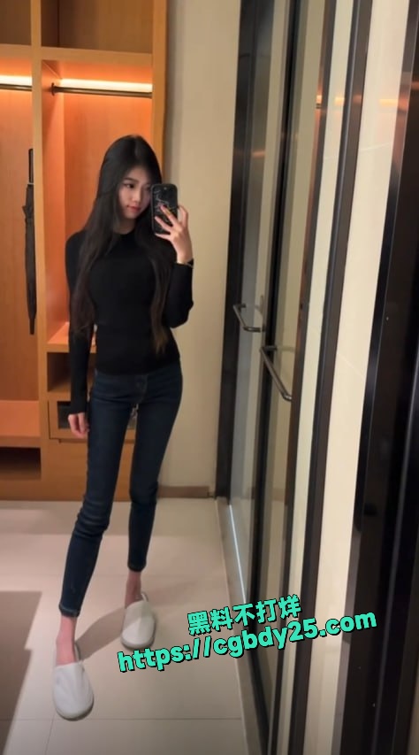 抖音网红白皙高颜值美少女缪缪BB不雅视频泄密2