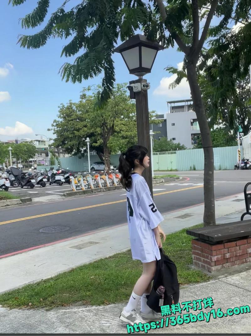 台湾小妹嗲声私拍流出 2