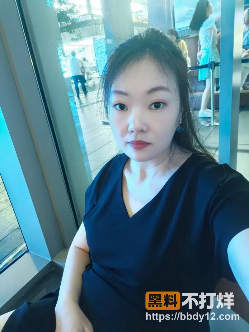 深圳罗湖离异小骚货2