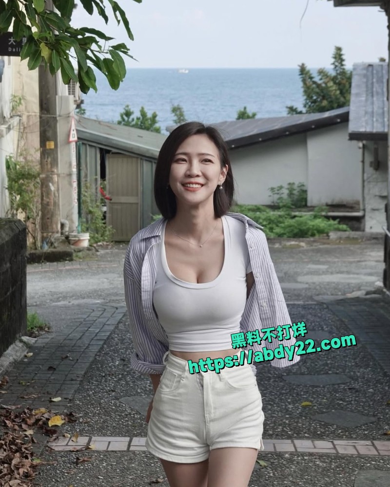 超漂亮短发巨乳网美麦麦13