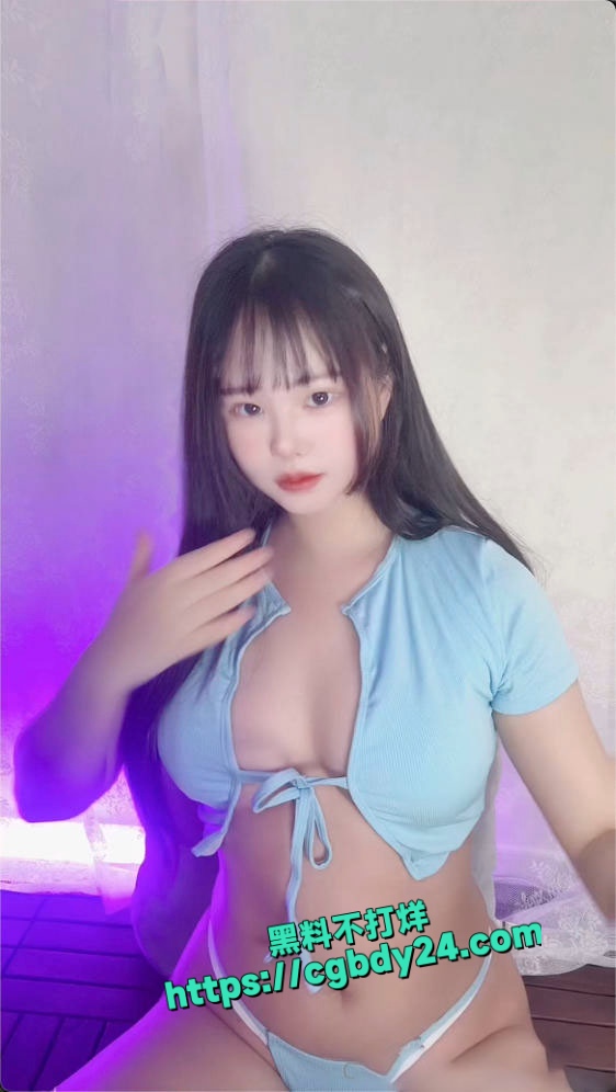 童颜巨乳福利姬5月新作白虎馒头逼太诱人了1