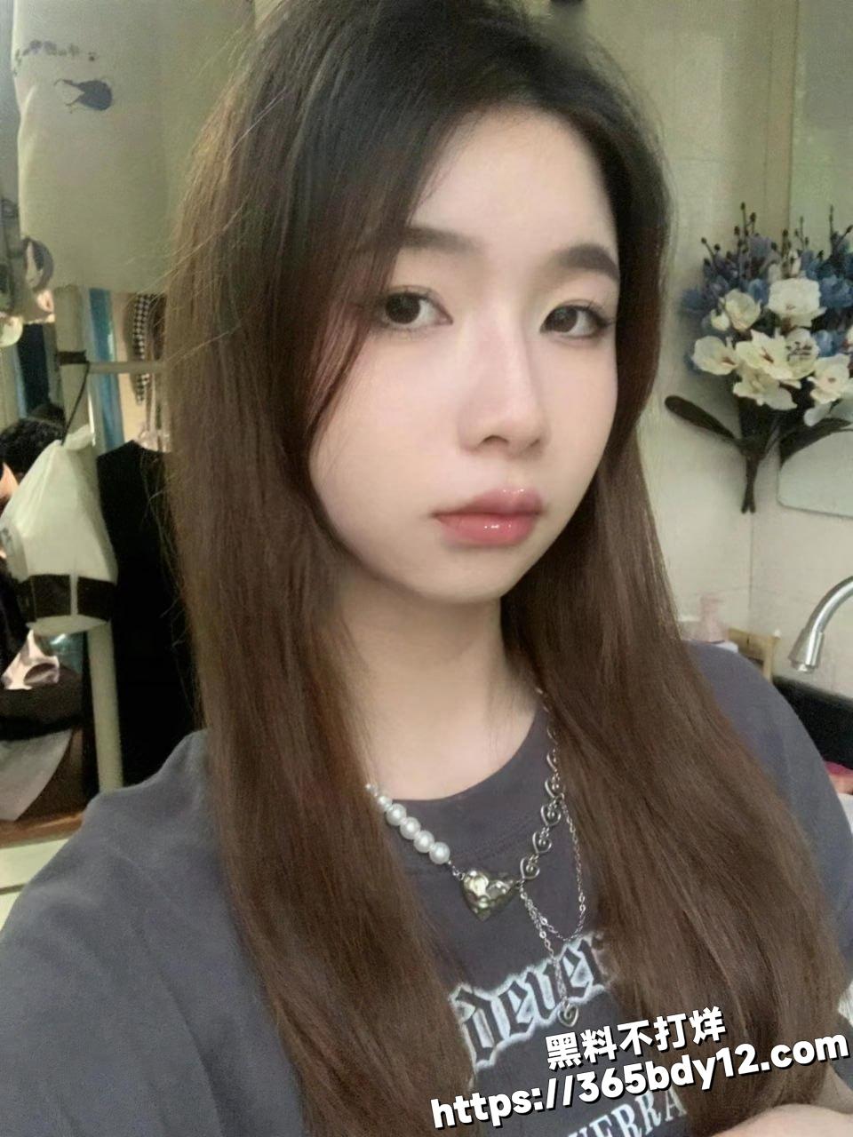 刘雯3