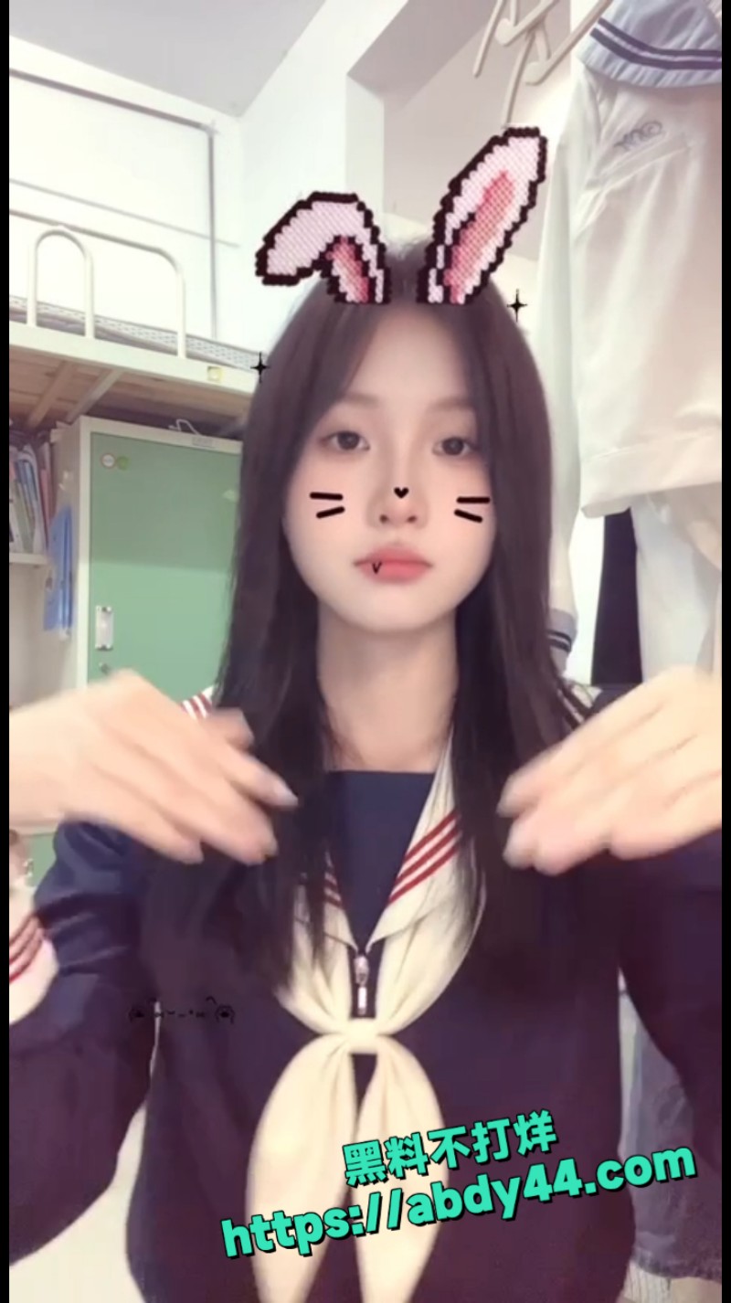 高颜值大四班花 8