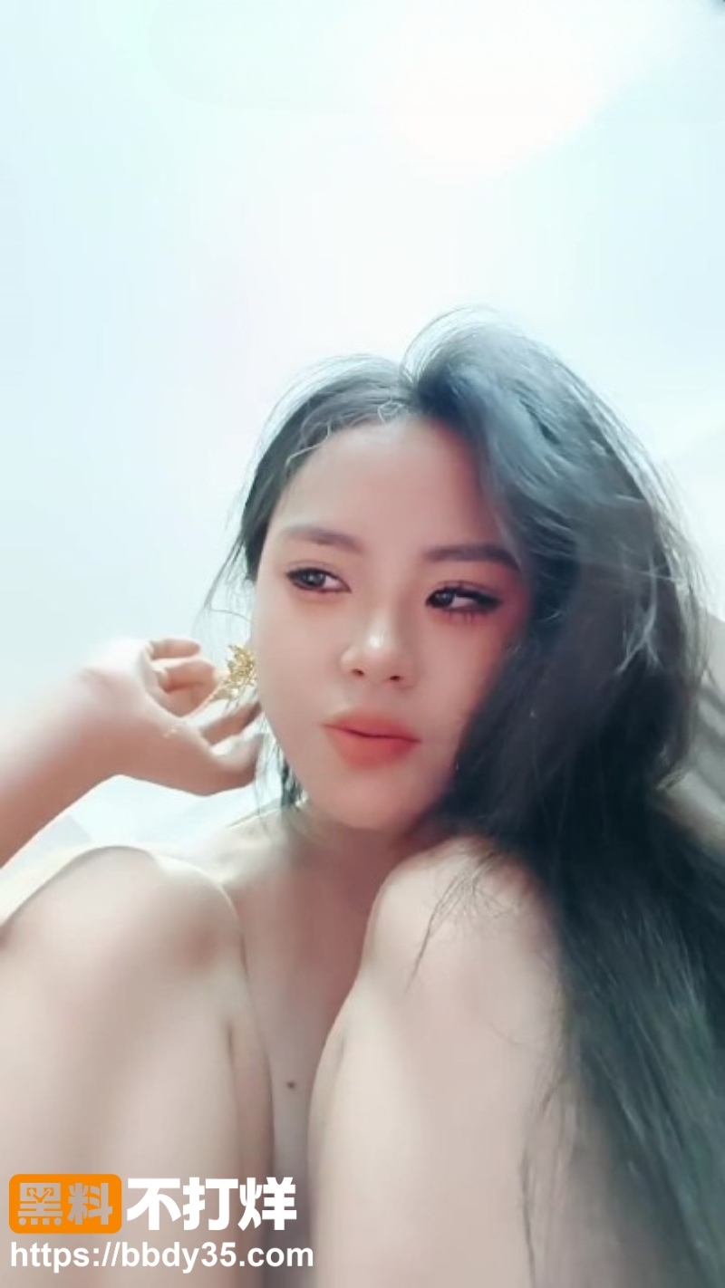精神小妹金主网调直播手指自慰5