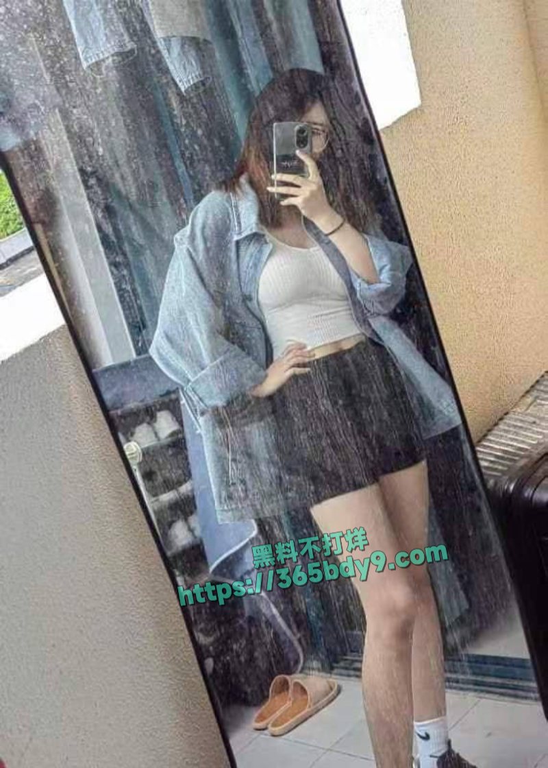 约炮陕西酒店清纯前台小姐姐3