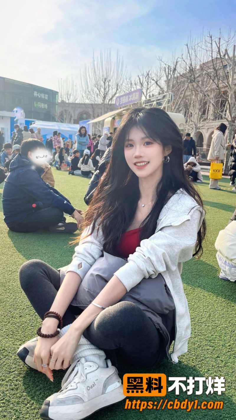 高颜值女大5