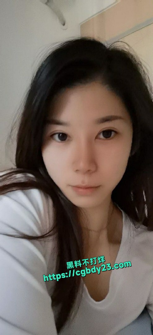 云南大理护理职业学院大二学妹张晓庆喜欢露出5