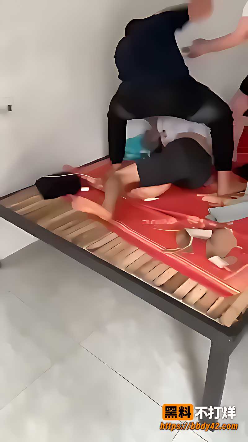 抓奸吃瓜
