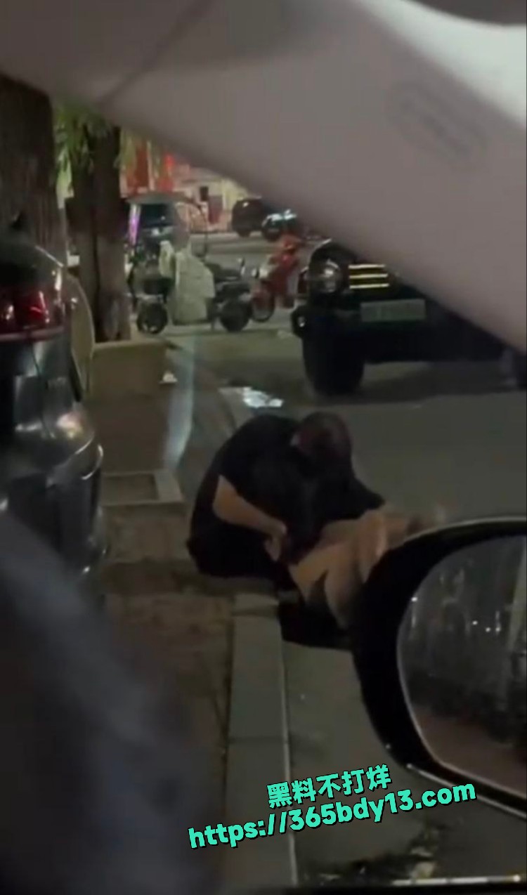 老头当街捡尸 6