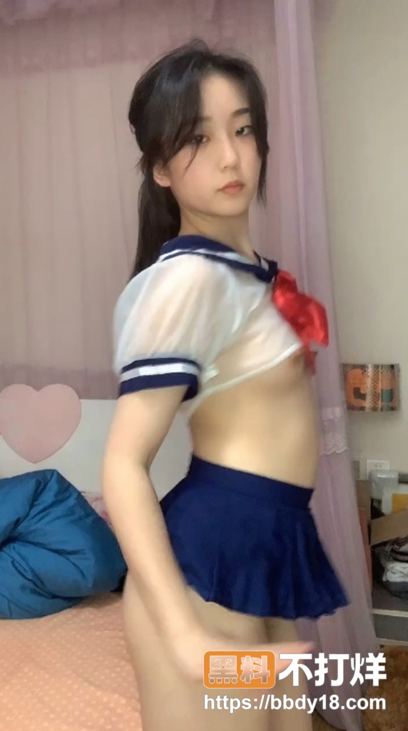 网红柒柒反差大学生裸舞3