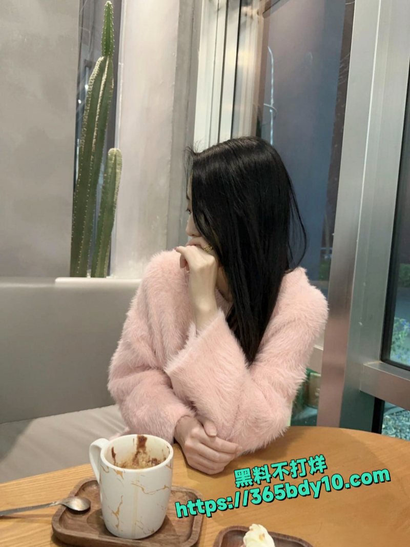 00后英语老师多次裸贷无力偿还肉偿抵债22