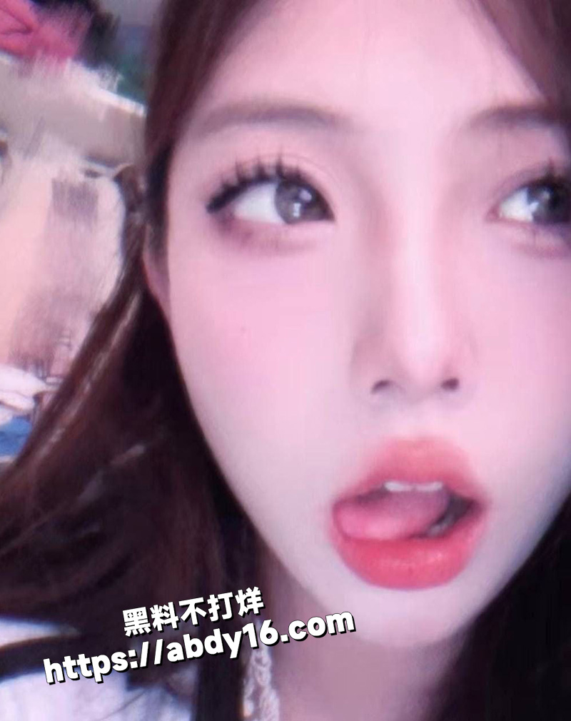 大奶精神小妹年纪轻轻3