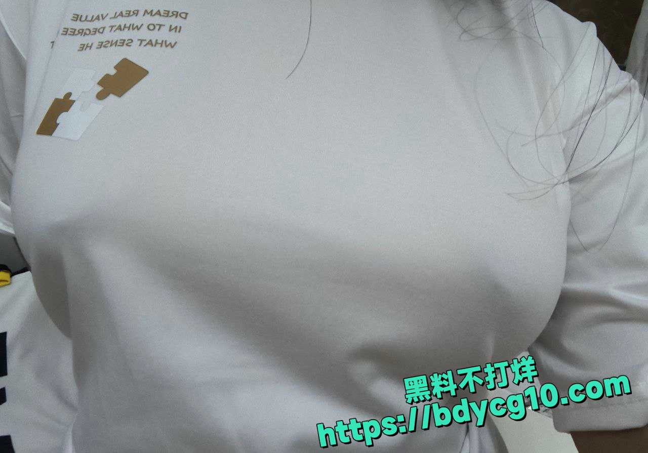 微胖少女乳头内陷宿舍自拍6