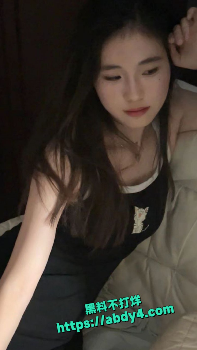 山东泰安极品高颜值美女谢馨予 1