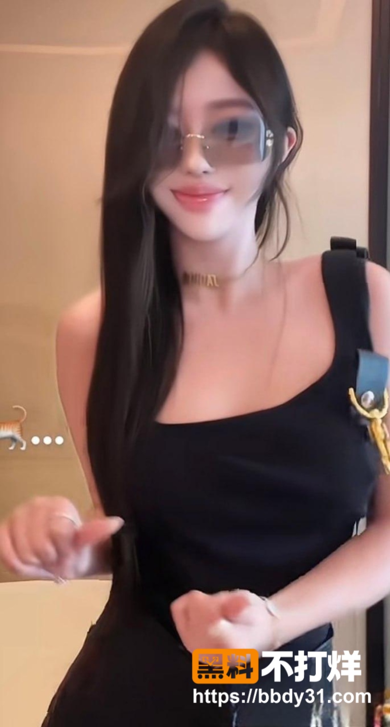深圳高颜值白富美被男友调教