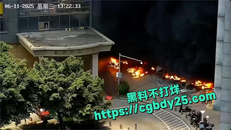 重庆石桥铺突发火灾3