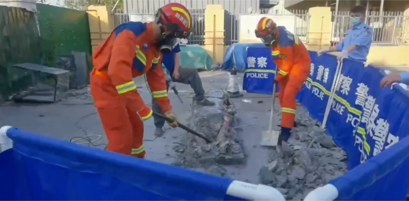 安徽凯宾酒店附近惊现 水泥封尸打生桩 看起来十分惊悚 据说这是用来镇压邪祟的道家禁术！