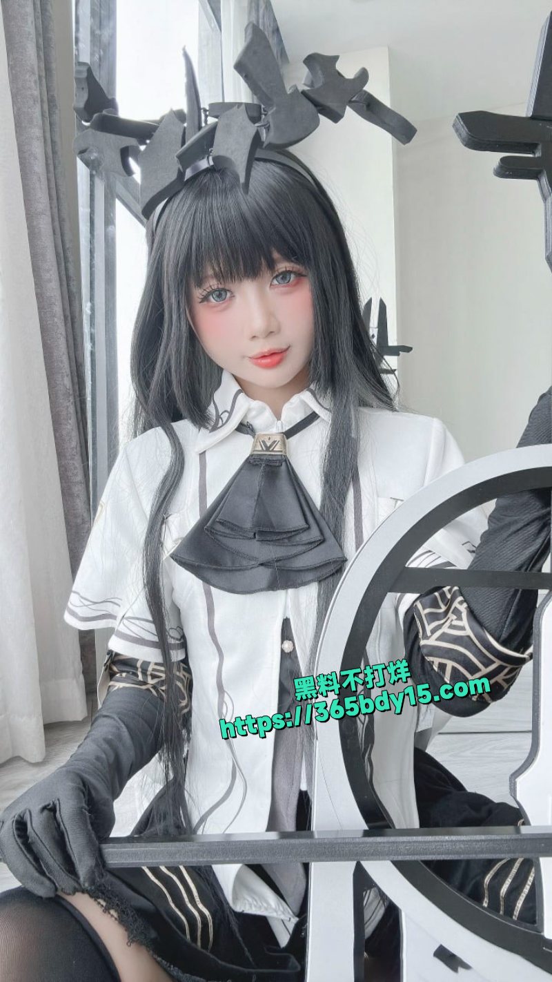 极品萝莉Poppachan化身明日方舟Virtuosa 黑丝尤物大尺度私拍尺度炸裂1