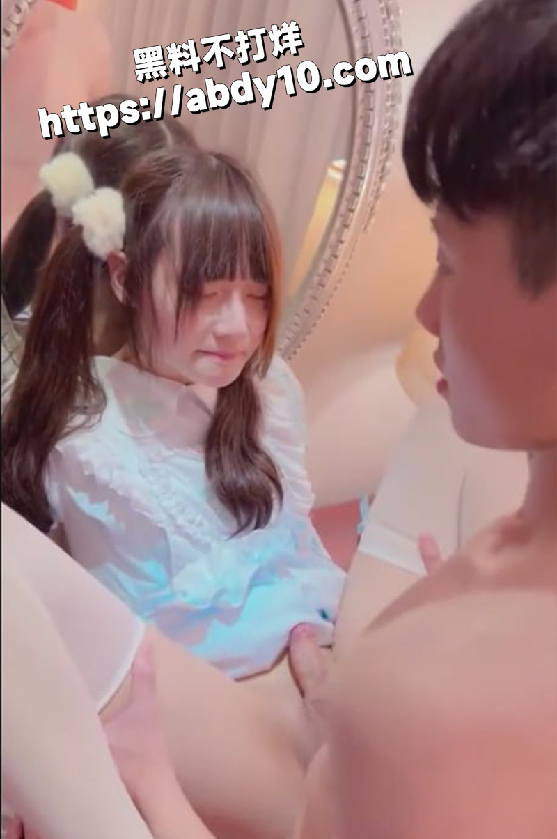 酒吧女仆竟是男同学4