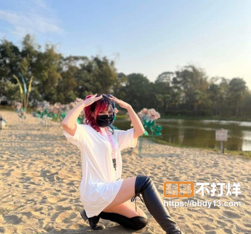 微胖巨乳骚货人妻与老公自拍01
