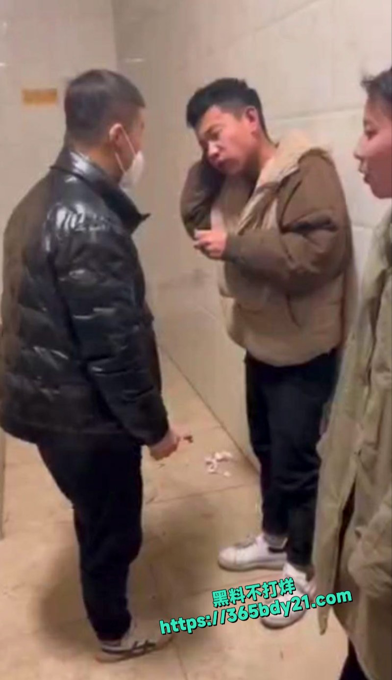 原配捉奸暴打奸夫淫妇现场实况  6