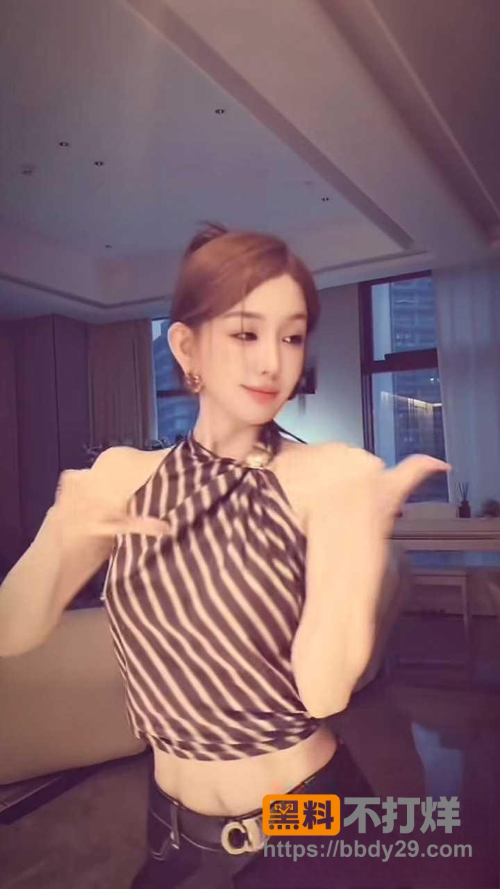 张嘉倪前夫买超与热啵er3