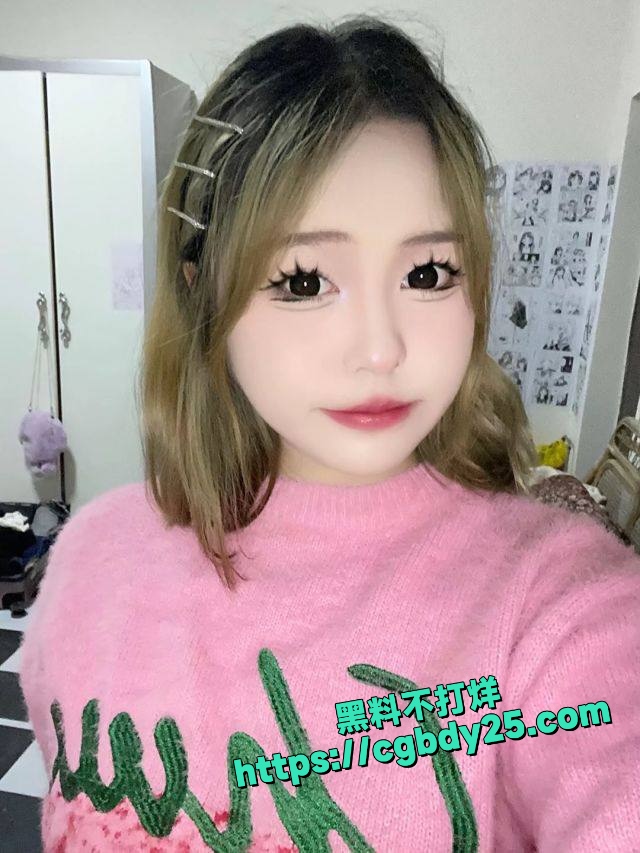 河南省安阳市陈慧茹恋爱期间出轨给别的男人拍全裸照片和自慰视频1