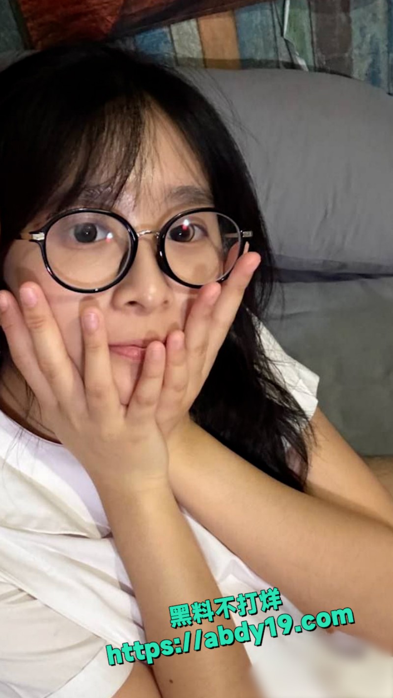 香港学生妹朱双双不雅视频流出 1