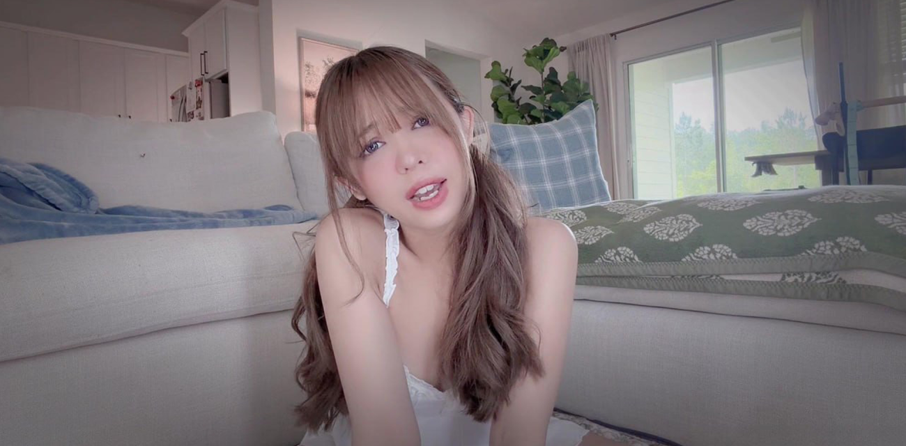 亚洲童颜美女Kittyxkum在Onlyfans发布的自慰秀 深喉口交表演只恨那根不是自己的