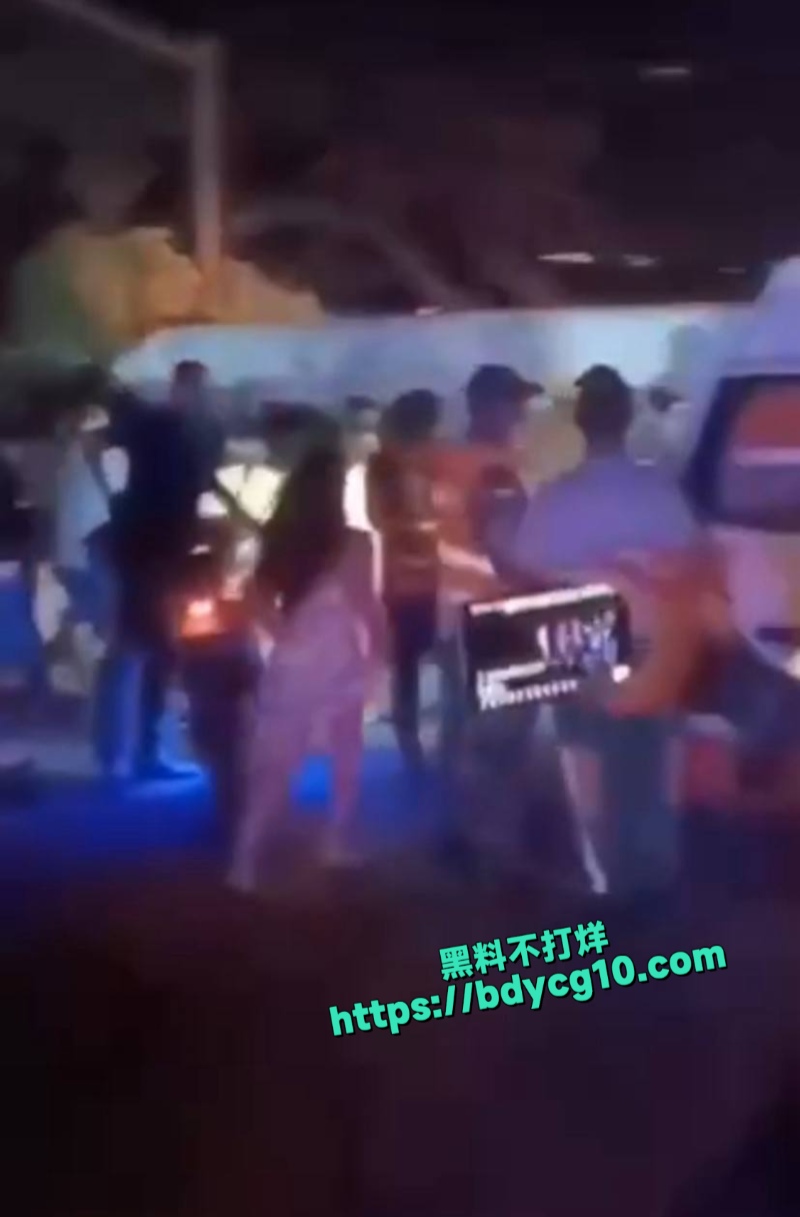 多米尼加共和国北部一辆公交车事故3