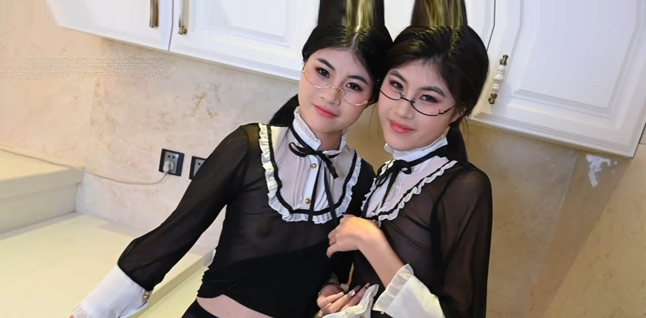 PANS经典收藏作品之真实双胞胎姐妹花 厨房透视装拍摄 摄影师忍不住像要上手侃油