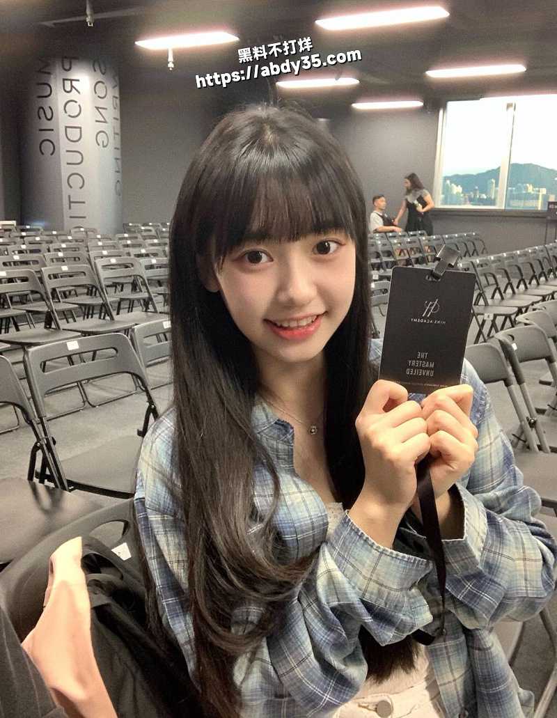 手机保存其他女生照片