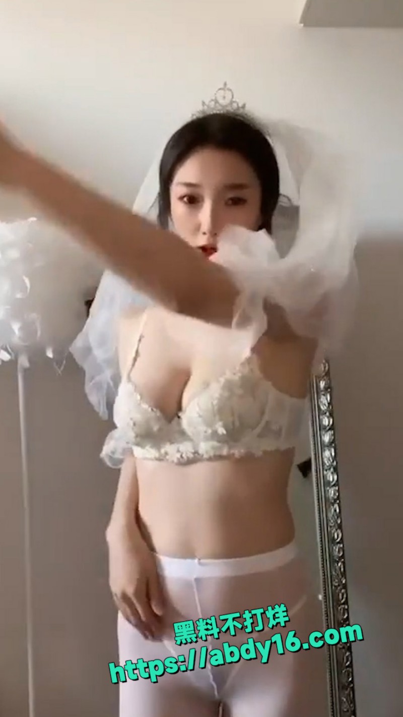 清纯空姐跪趴翘臀毒龙舔肛 4