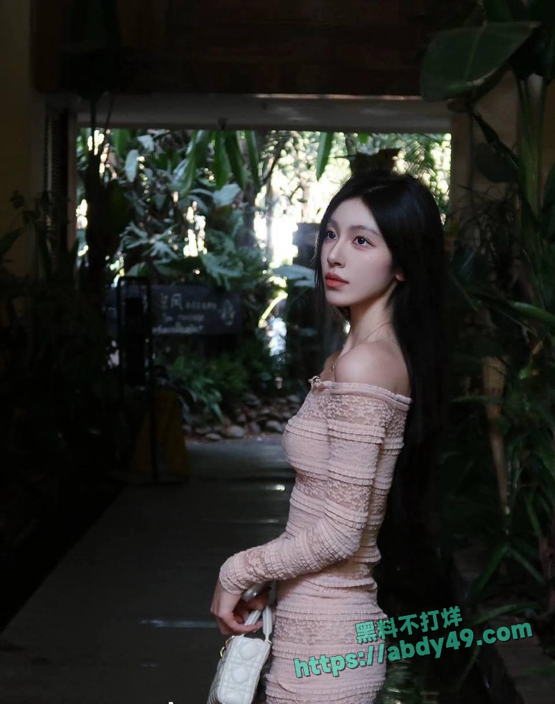 推特17度约炮小网红麦麦03
