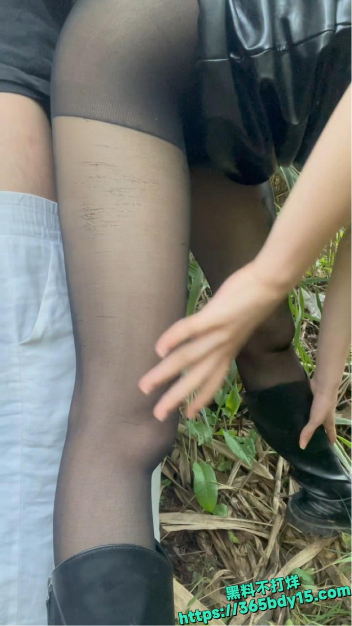 查小理户外露出博主高清视频4.