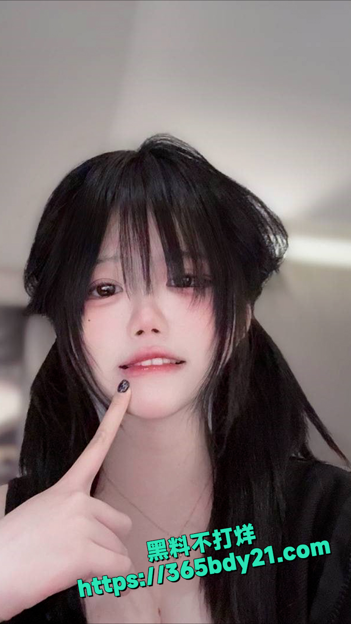 极品反差女神私密视频流出  4