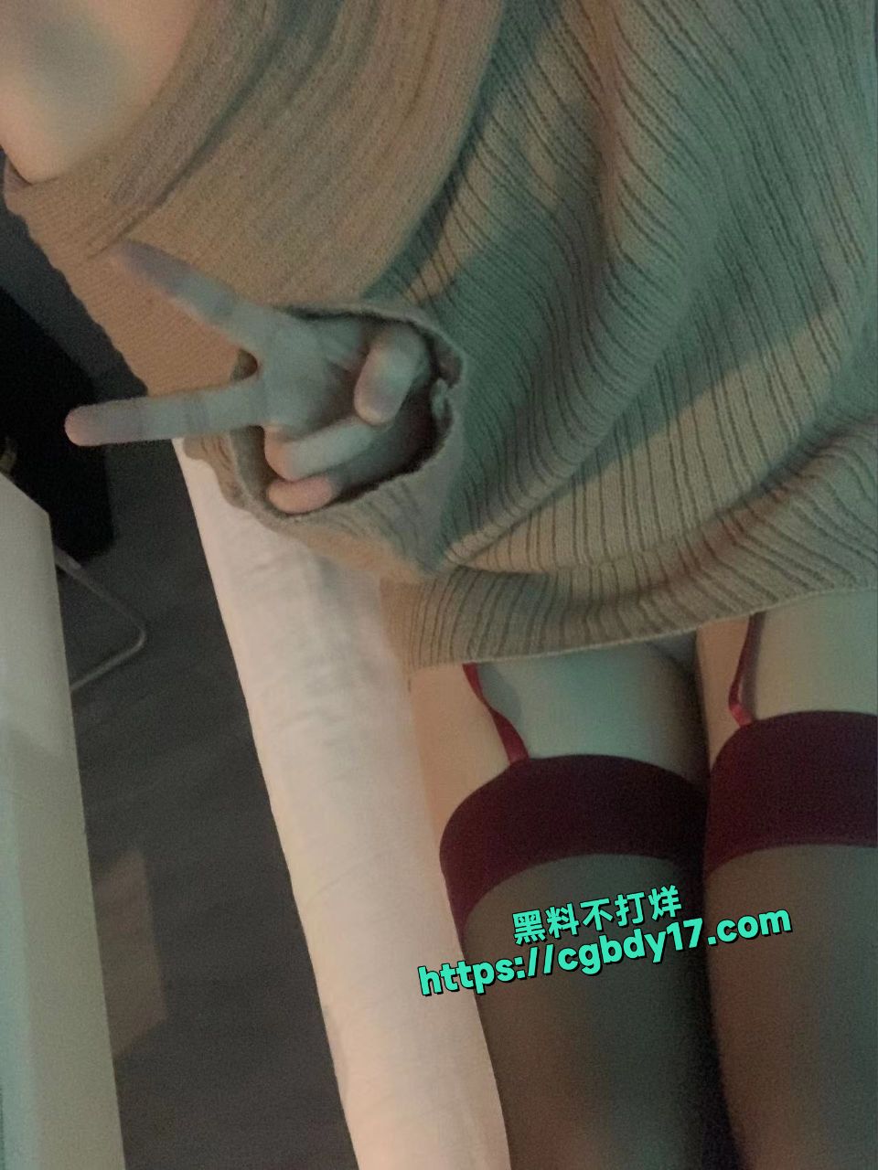 唇钉巨乳精神小妹居家自慰11