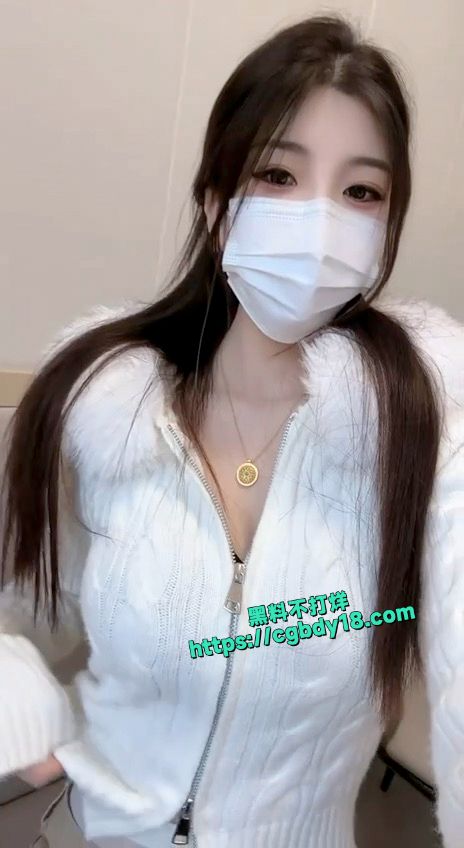 红小姨白天在公园户外直播，晚上给榜一大哥录福利3