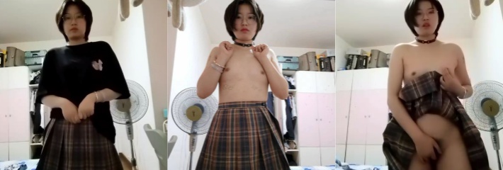 女人骚不骚 戴不戴眼镜就知道 山西太原眼镜妹 周玲玉 颜值不够 身材来凑 独特获得超操的方式惹的狼友喜爱 ！
