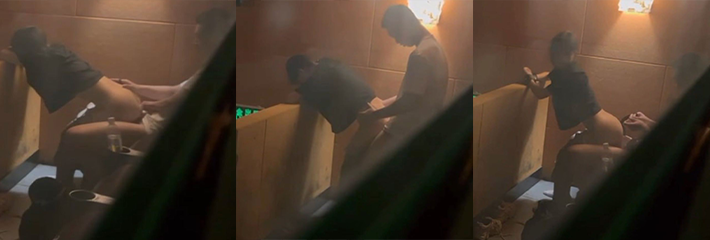 小情侣电影院做爱被偷拍泄密 年轻就是好发情不分场合直接开干 这女孩只能玩不能娶