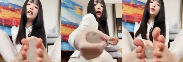 玩物直播人气女神 小欲魔王 瑜伽裤圣水骚话极限控精调教 把玩水晶棒诱惑拉满