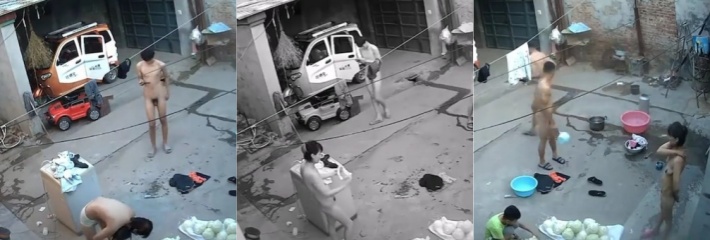 最牛监控曝光 大哥出差 嫂子与两弟弟院中裸浴 画面毫无违和感 让人惊叹其开放程度
