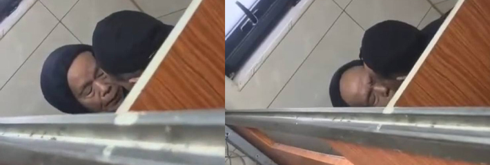 60岁大爷厕所掏裆激吻搞基，钓鱼佬偷拍笑笑岔气：鱼没钓到基有了！