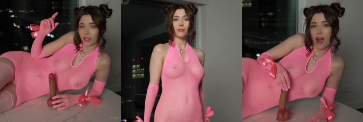 onlyFans欧美巨乳女神 MilaAzul 透明粉色丝袜套装诱 拿着假屌亲吻舔舐 太骚了