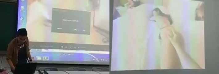 最尴尬时刻 某学校男老师上课堂播放ppt 误触播错岛国动作爱情片 底下学生一片欢呼！