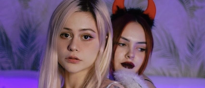 俄罗斯极品女同拉拉网红 bambiweeb 收费视图