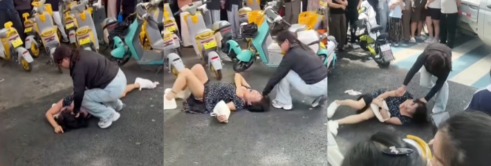 河北保定高阳大世界 原配当街暴打小三 狂撕内裤跪地求饶 现场冲突激烈 围观者愉快吃瓜