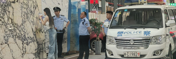 人妻在抖音直播中上演抓小三全过程 霸气宣言无所畏惧让小三报警 火爆场面直接引爆网络