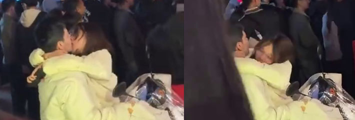 饥渴小情侣又出来作妖 在大庭广众下激情热吻毫不羞涩 难道所有人都是他们play的一环！